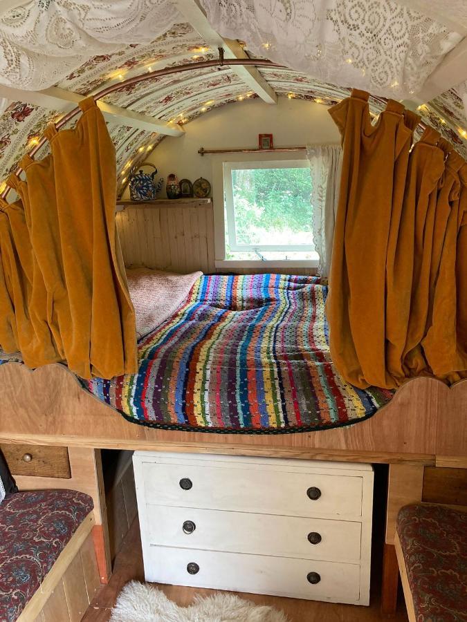 Отель Aldridge Mill Oakford Экстерьер фото