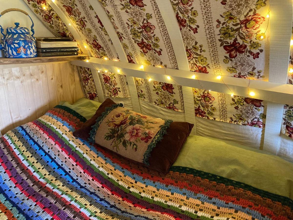 Отель Aldridge Mill Oakford Экстерьер фото