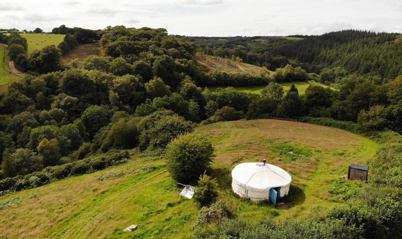 Отель Aldridge Mill Oakford Экстерьер фото
